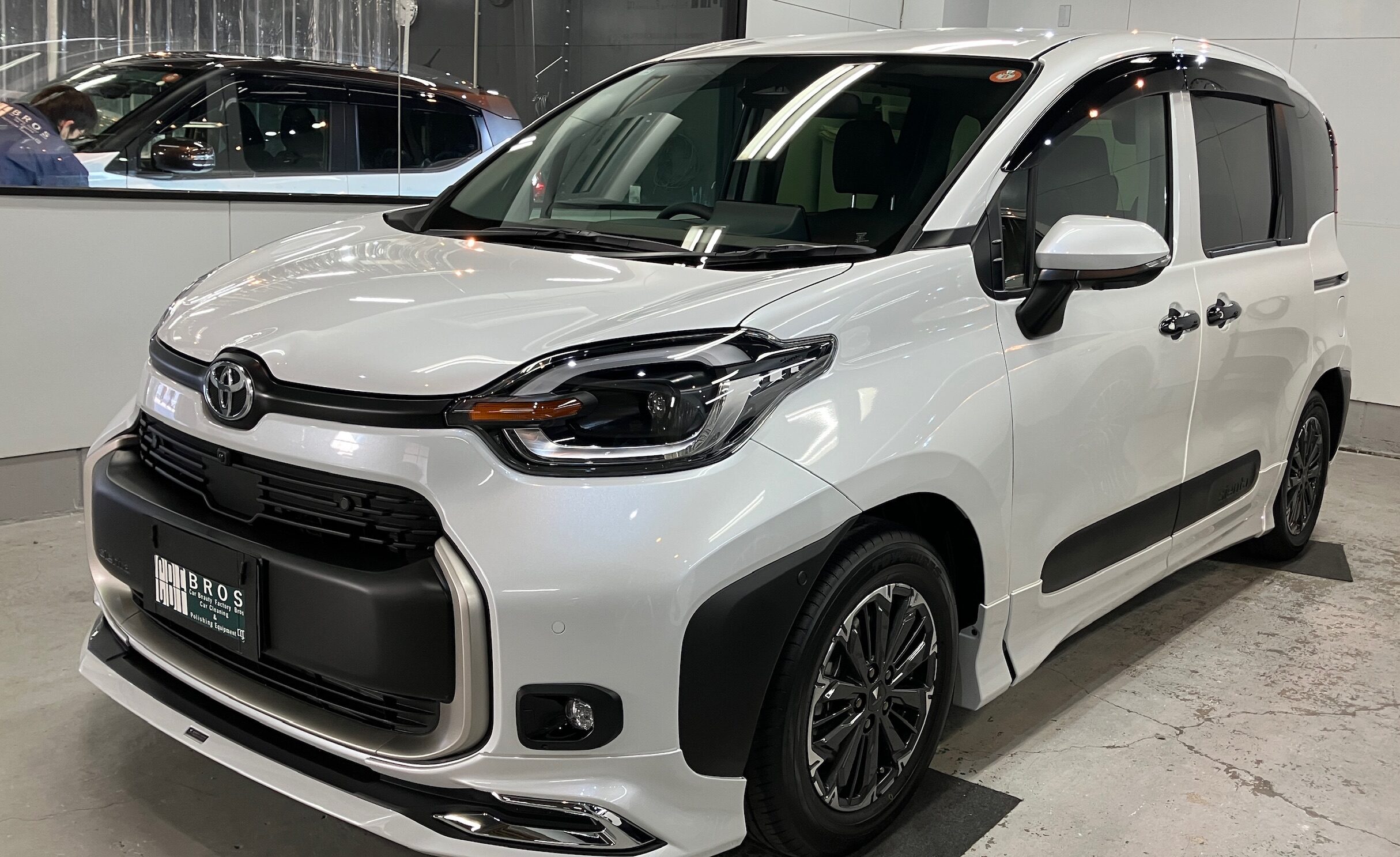 トヨタ・シエンタ：ガードグレイズ施工：完成写真３