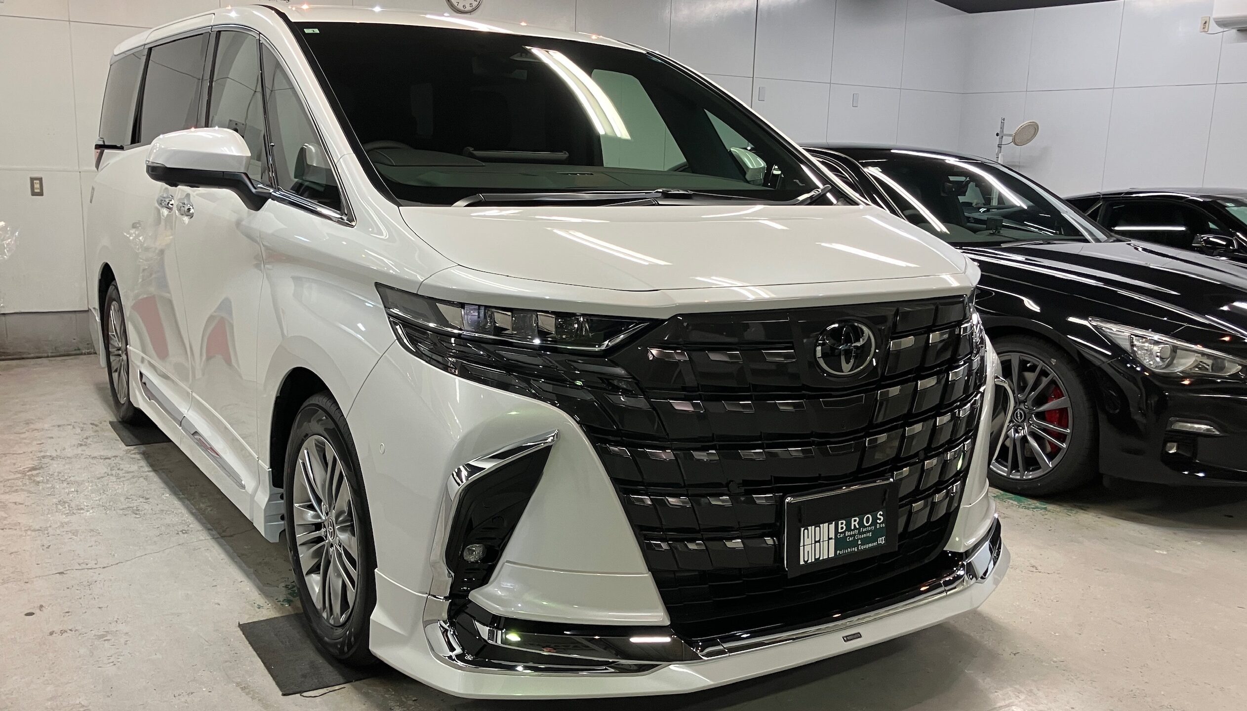 トヨタ・アルファード:セラミックコーティング施工:完成写真3