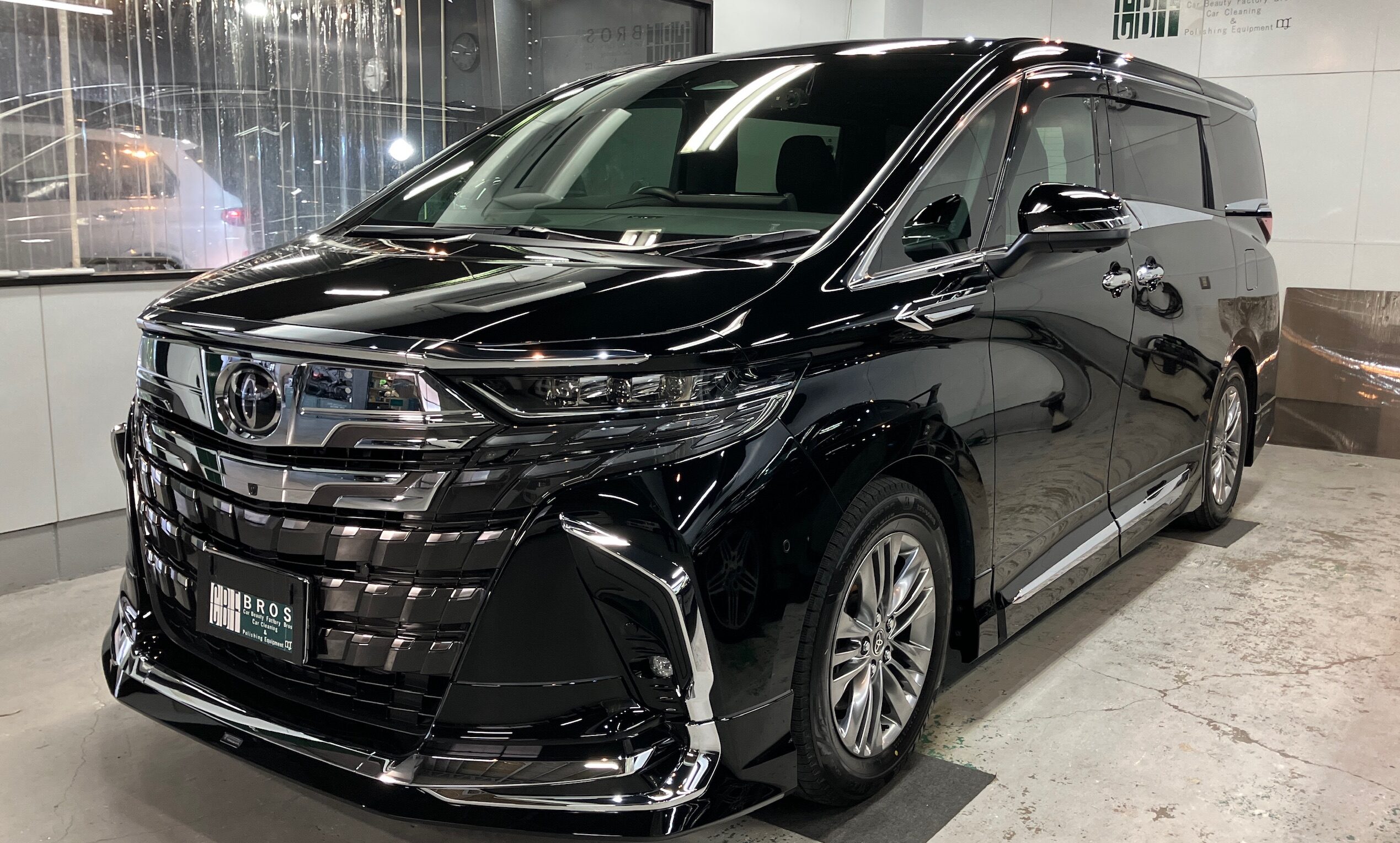 トヨタ・アルファード：ガードグレイズ施工：完成写真５