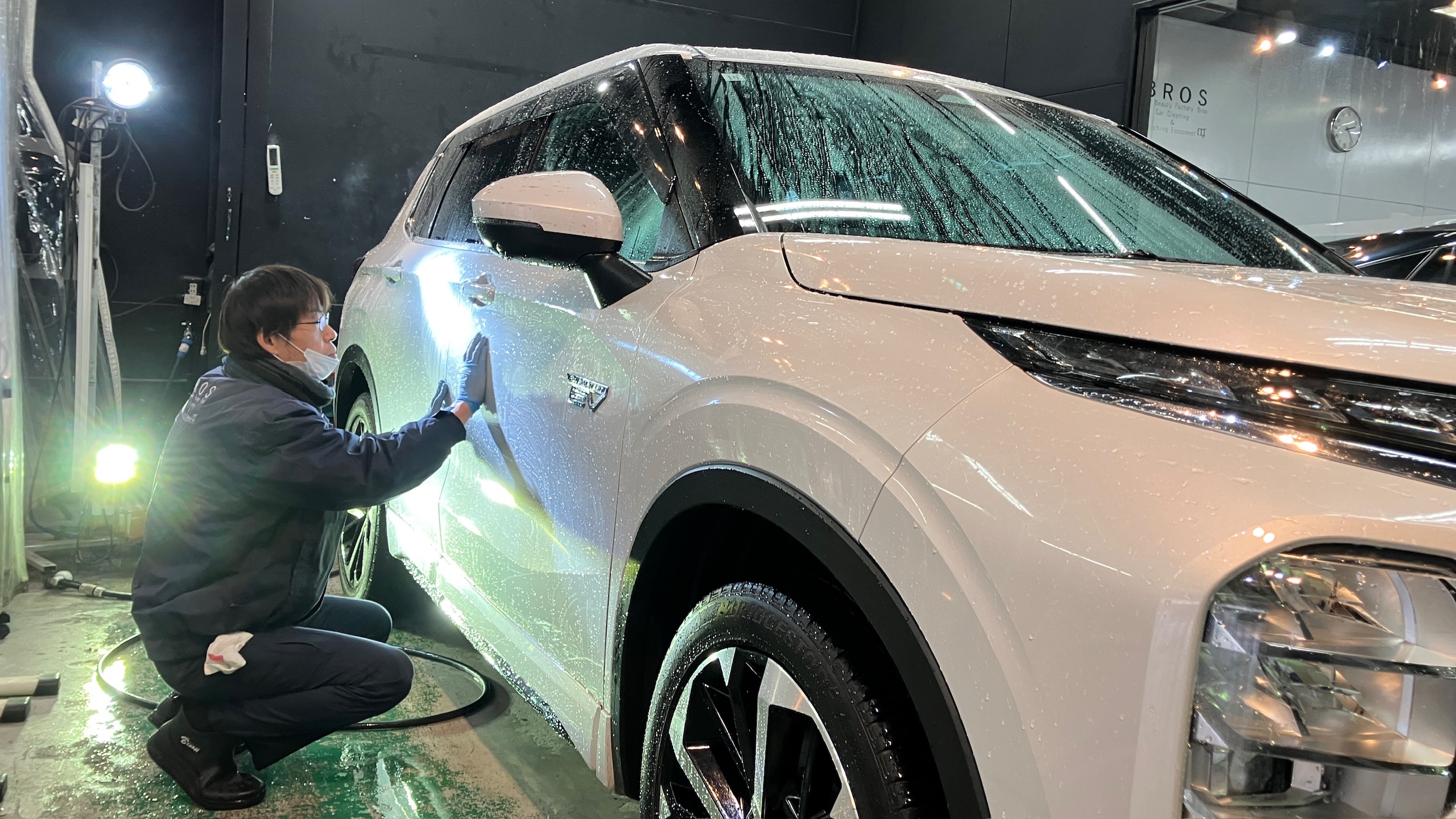 三菱・アウトランダー:ガードグレイズ施工:施工写真1