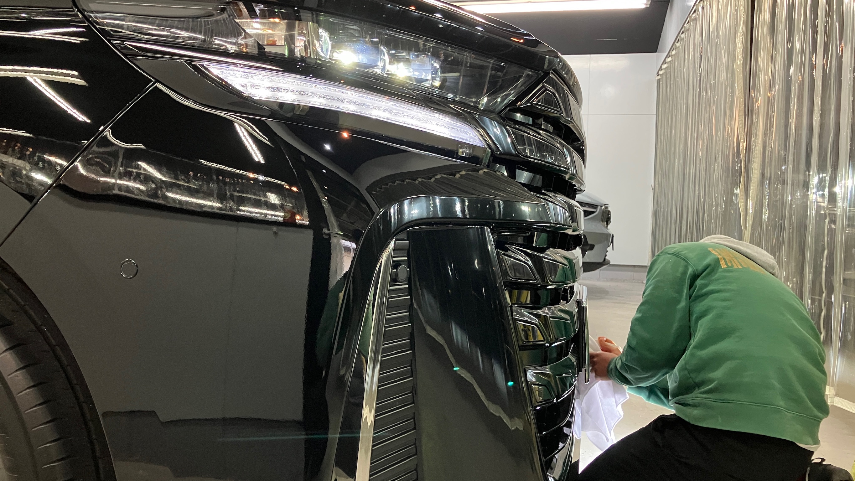 トヨタ・ヴェルファイア:アドバンスド施工:施工写真1