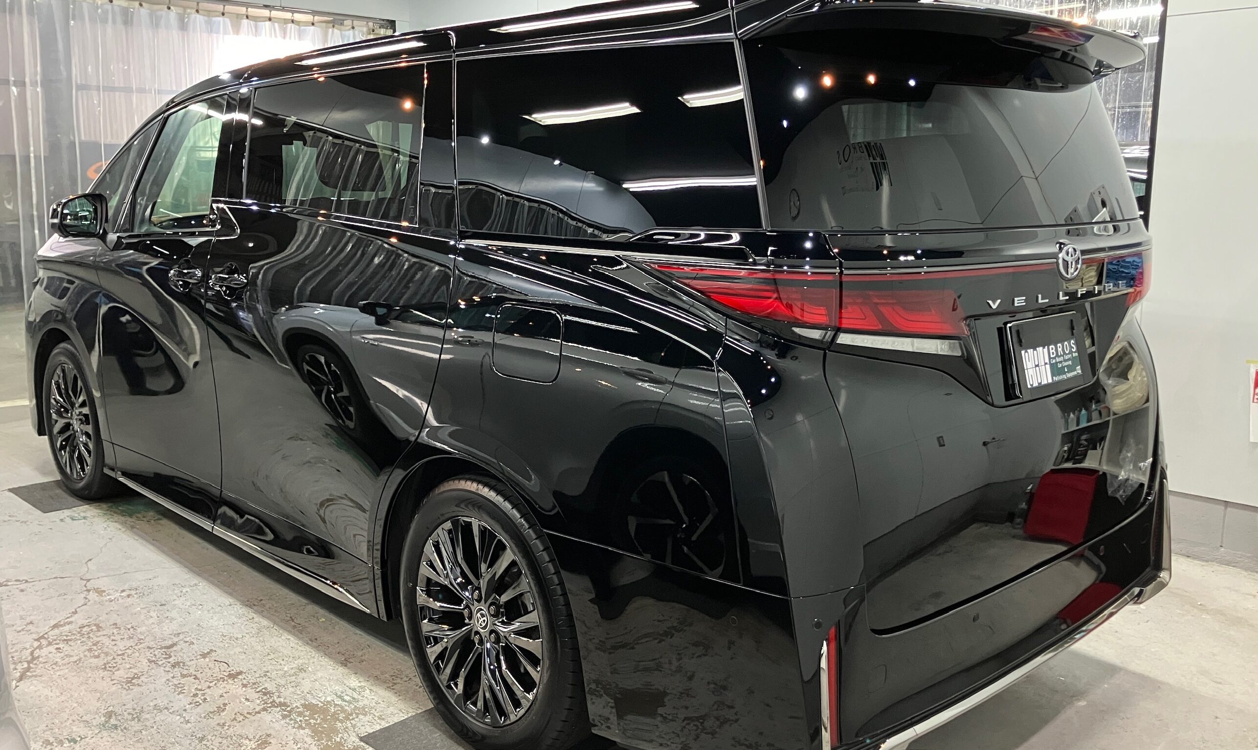 トヨタ・ヴェルファイア:アドバンスド施工:完成写真5