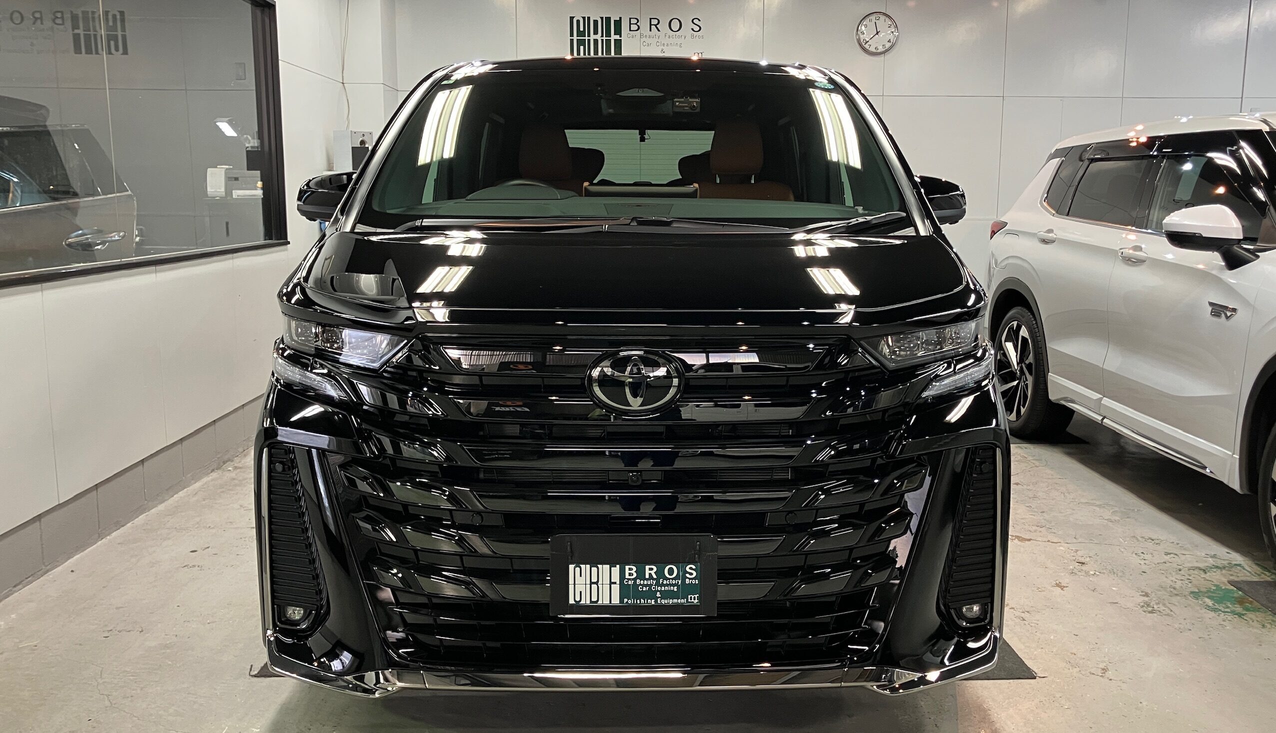 トヨタ・ヴェルファイア:アドバンスド施工:完成写真1