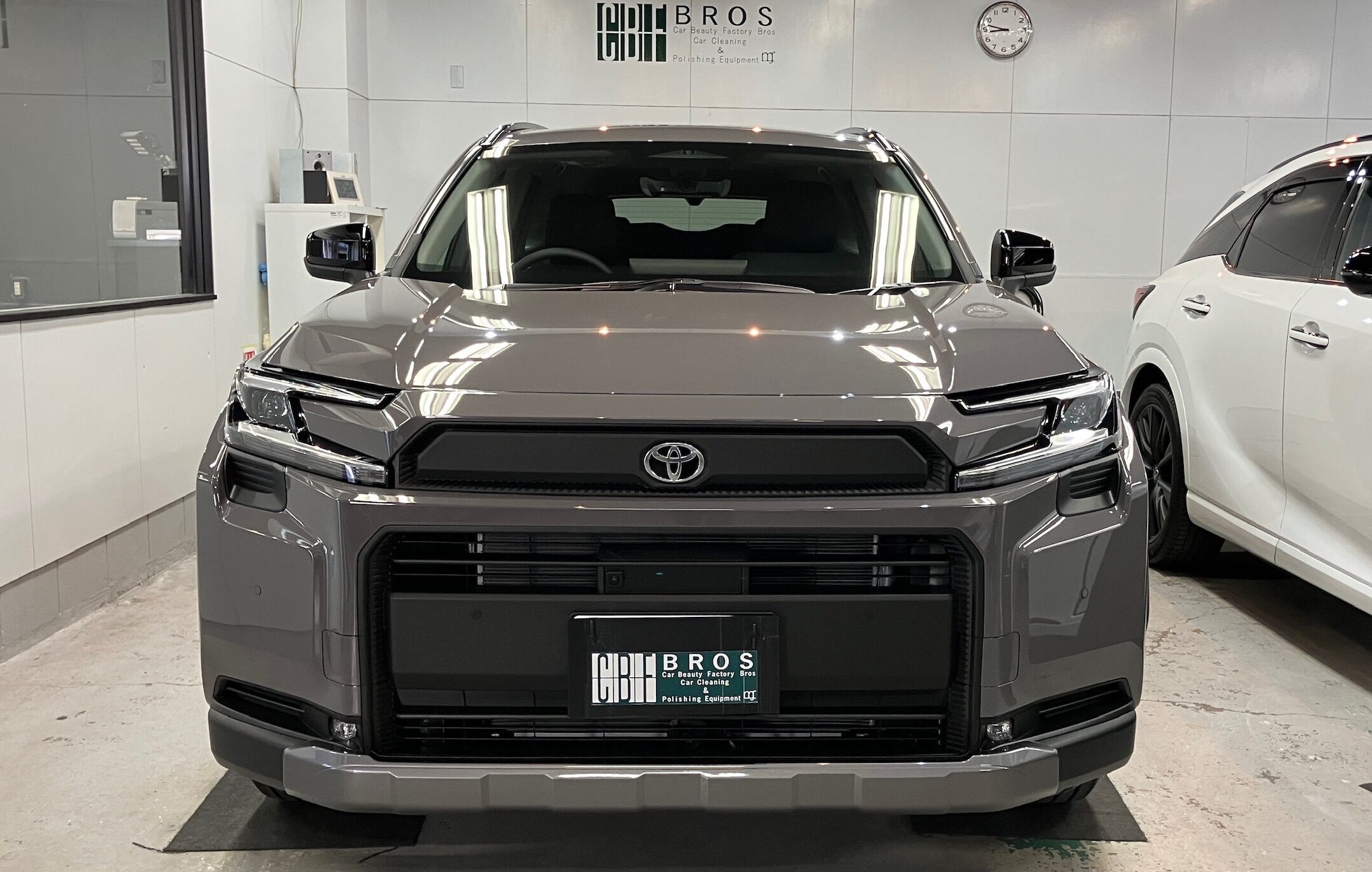 トヨタ・ガードグレイズ:ガラスコーティング施工:完成写真1