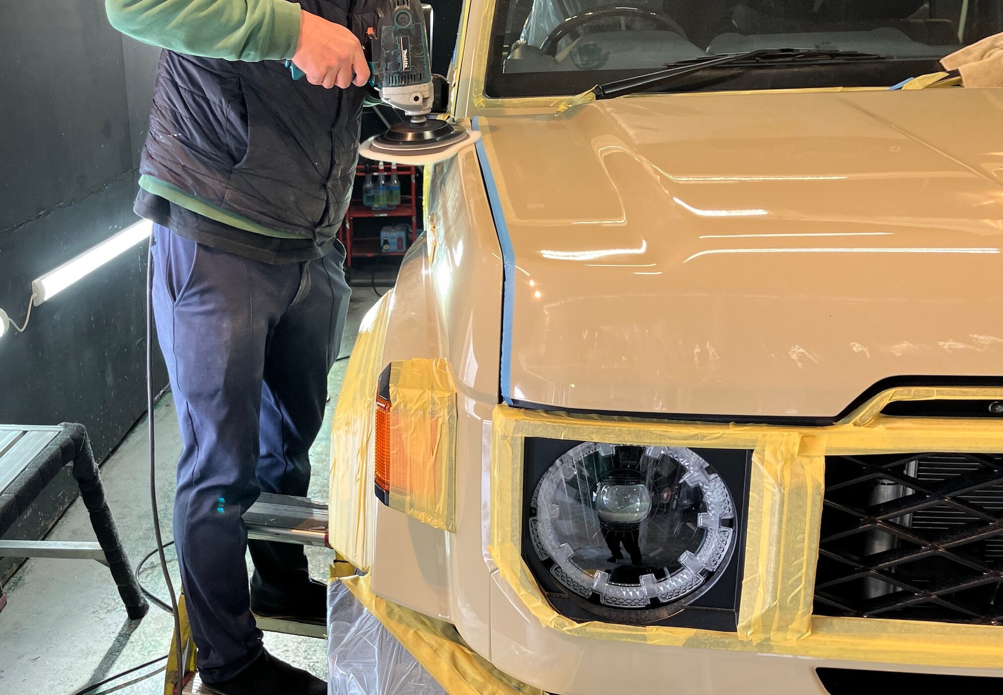 トヨタ・ランクル７０：セラミックコーティング施工：施工写真３