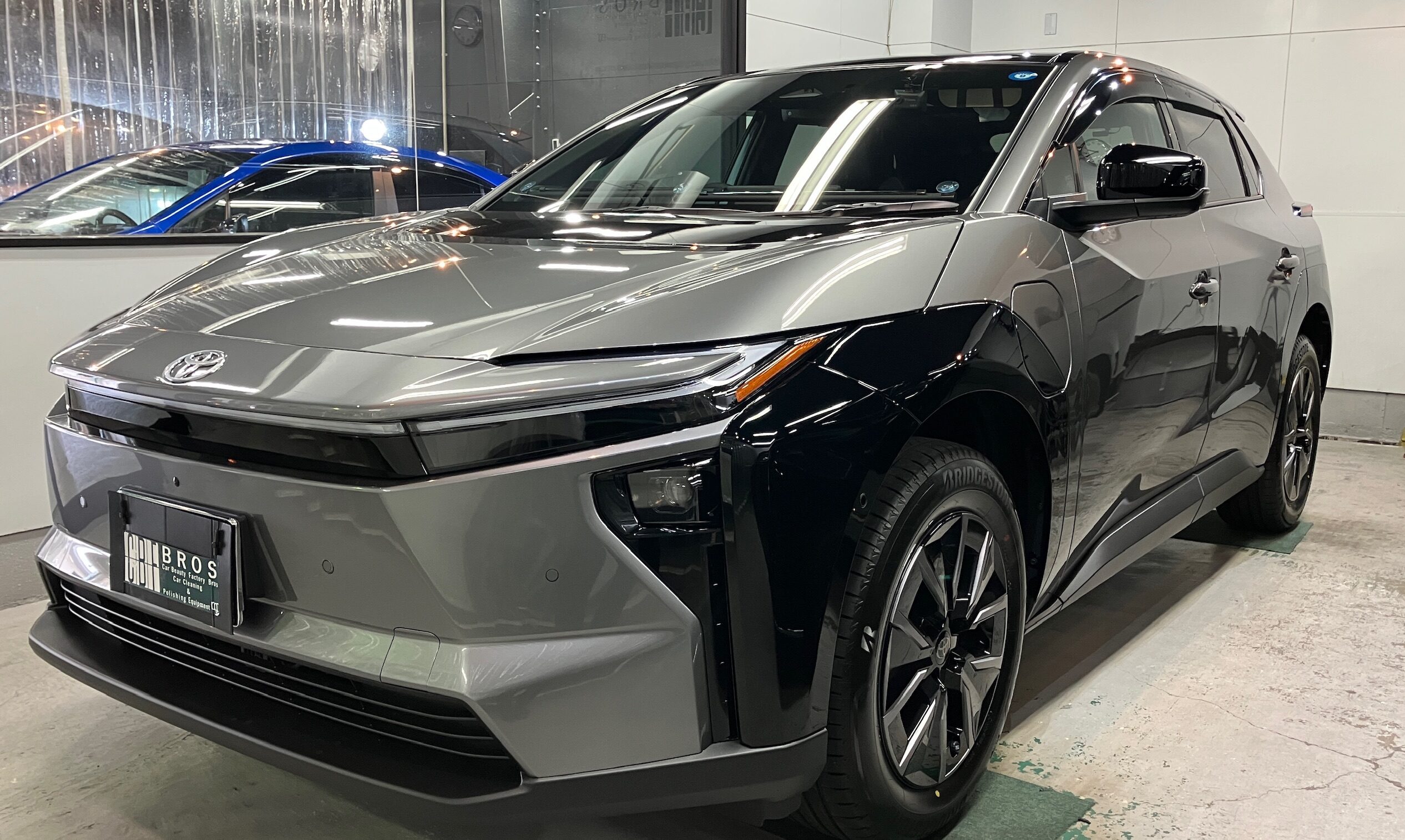 トヨタ・ｂｚ4ｘ：ガードグレイズ施工：完成写真４