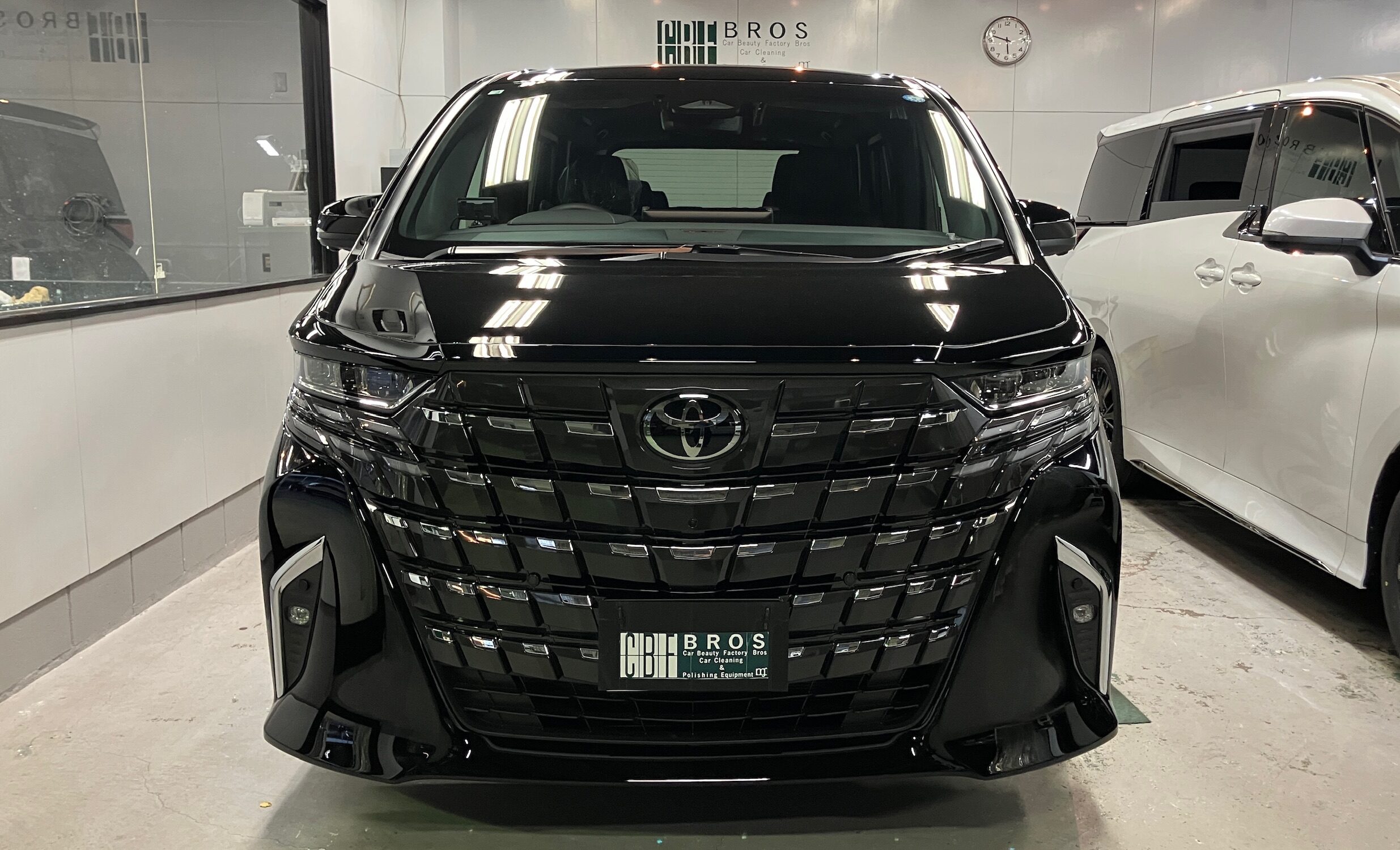 トヨタ・アルファード：アドバンスド施工：完成写真１