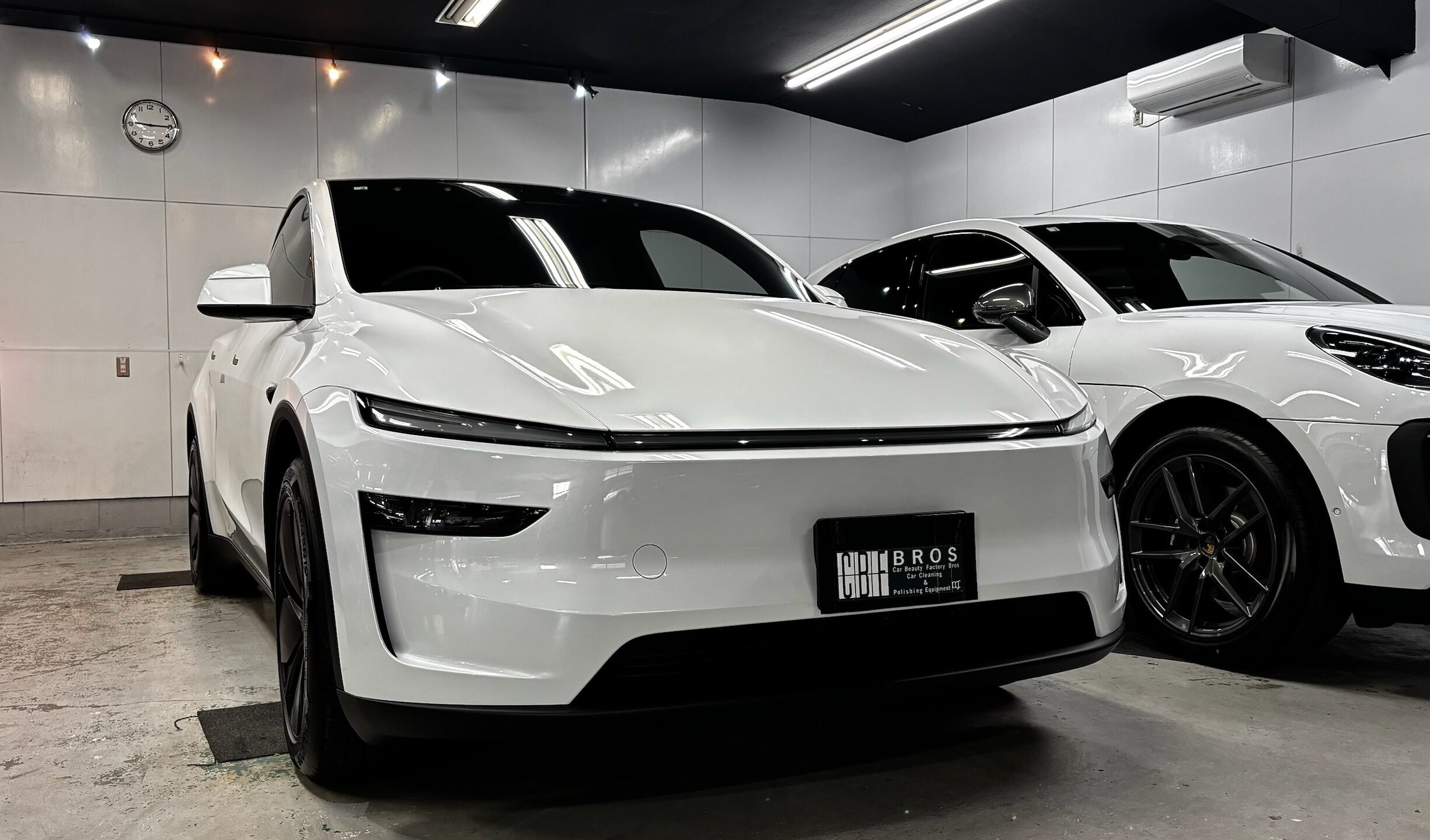 テスラ・モデルY：セラミックコーティング：完成写真２