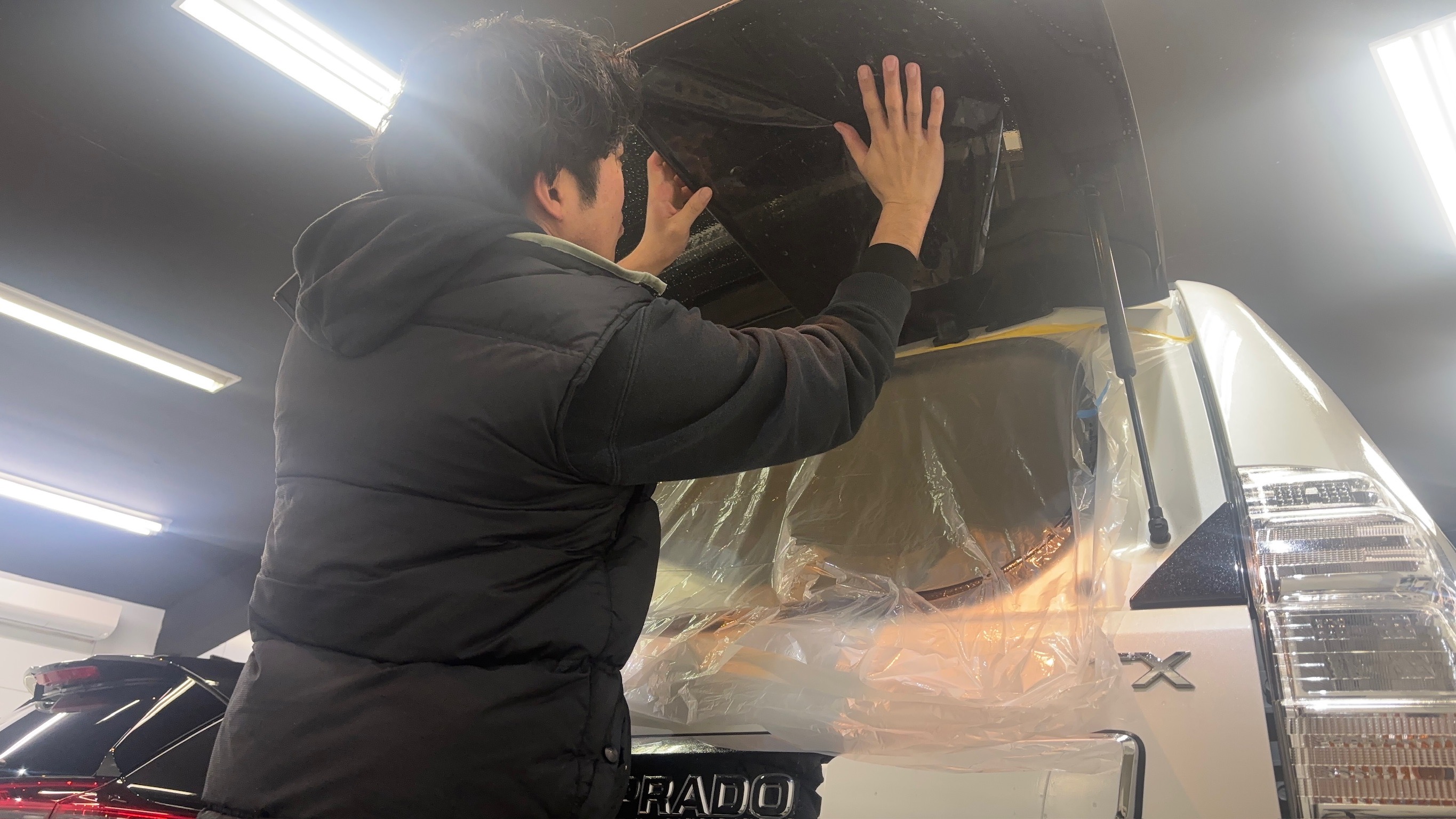 トヨタ・ランドクルーザープラド:断熱カーフィルム施工:施工写真2