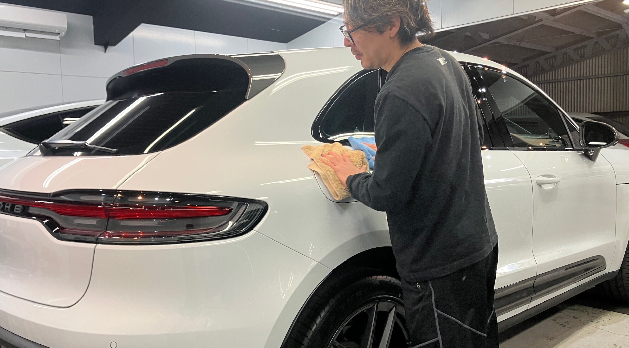 ポルシェ・マカン：セラミックコーティング施工：施工写真7