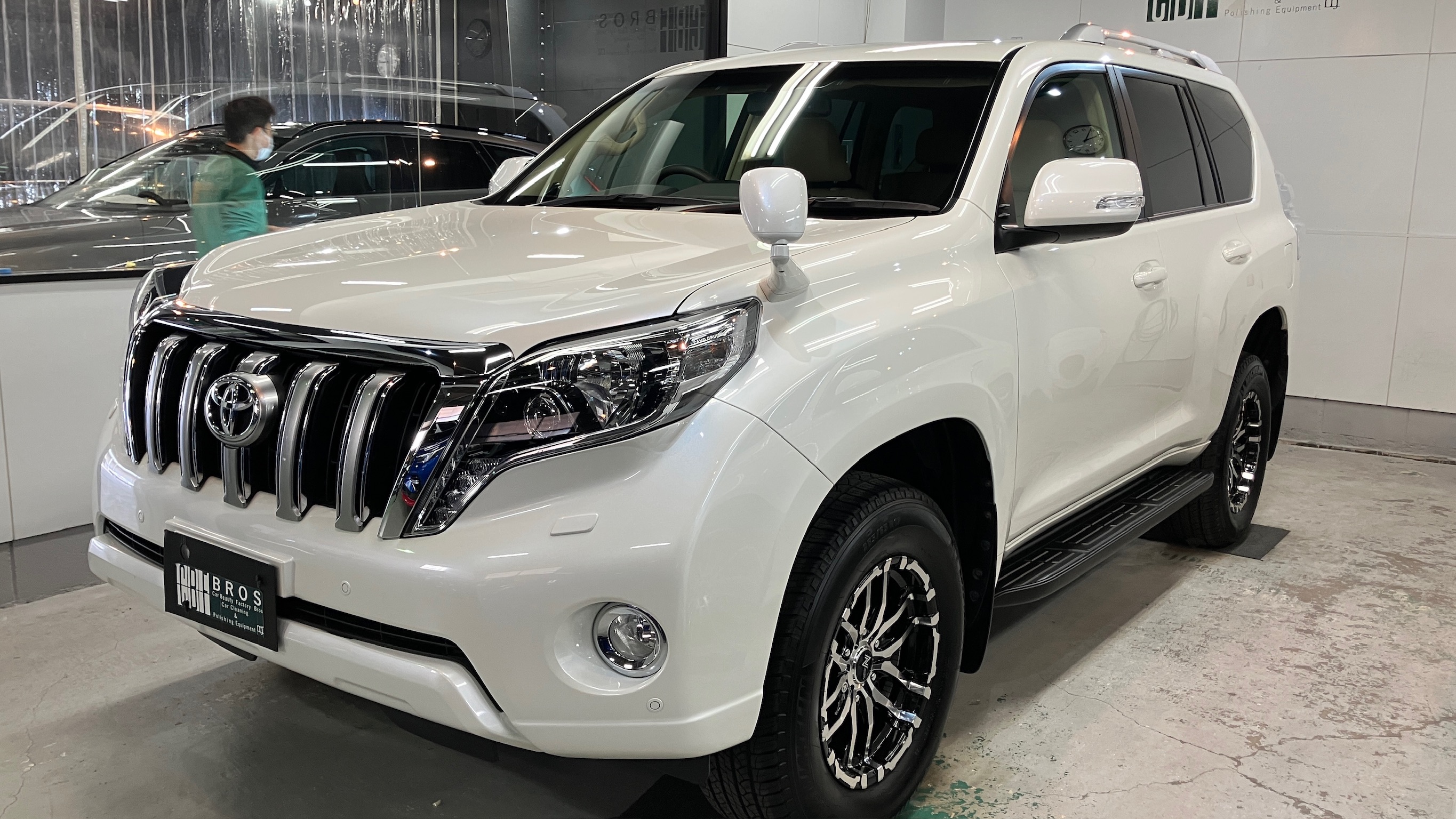 トヨタ・ランドクルーザープラド:アドバンスド施工:完成写真3