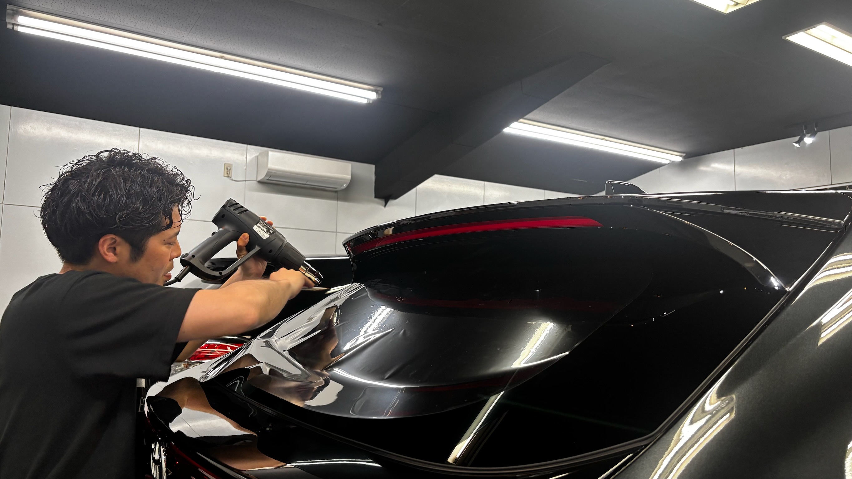 トヨタ・ハリアー：断熱カーフィルム施工：施工写真３