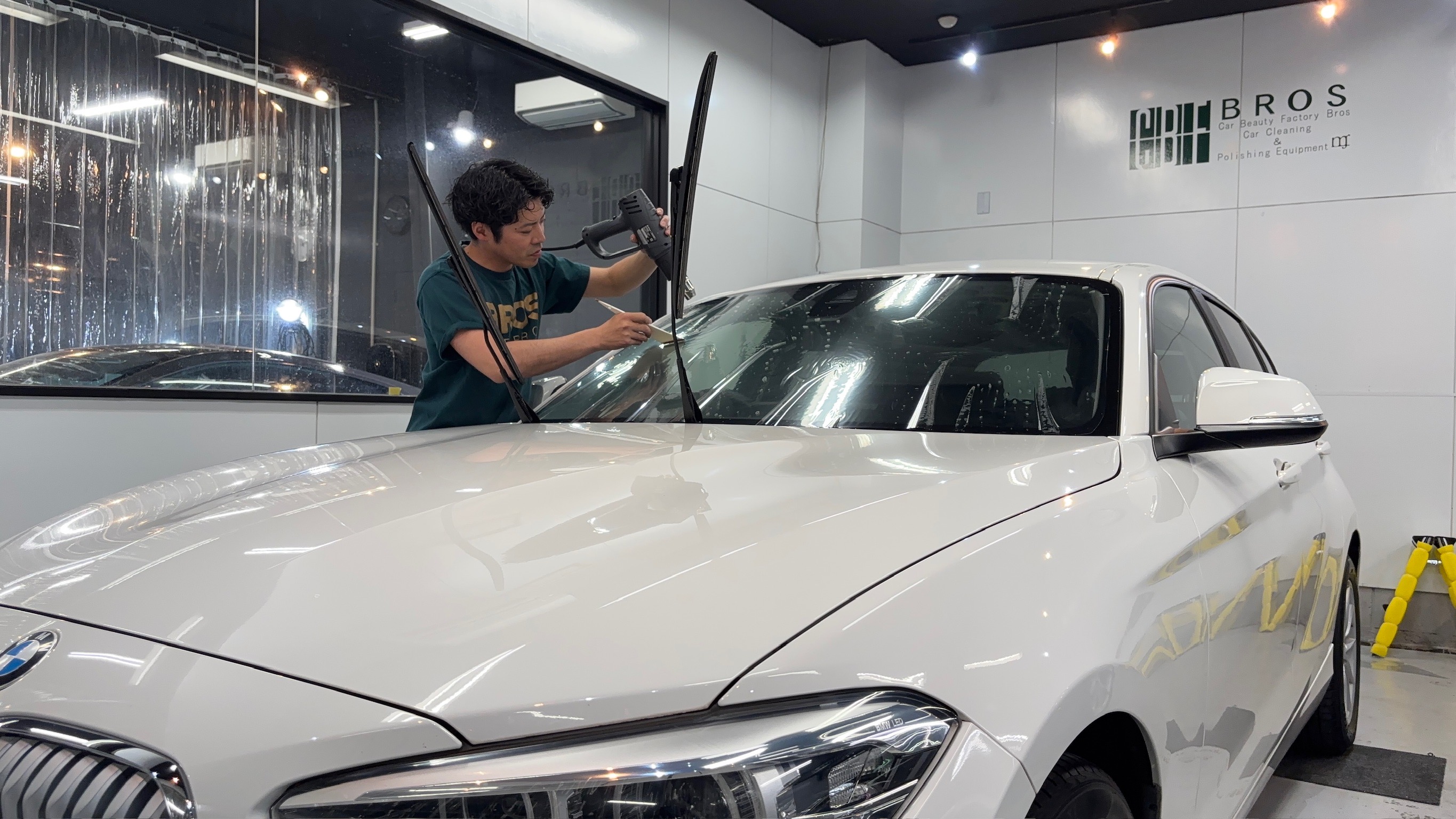 BMW・1シリーズ:断熱フィルム施工:施工写真