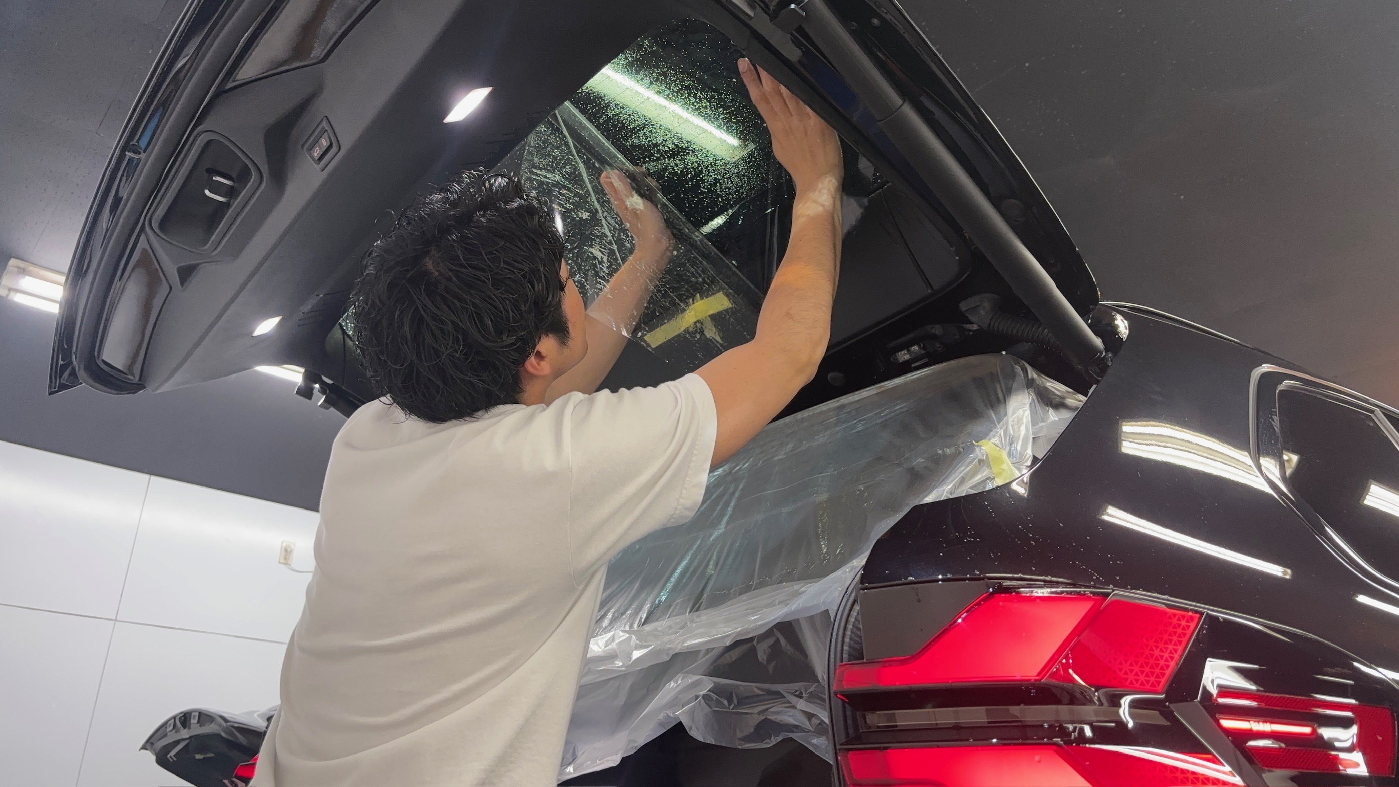 BMW・X５：断熱カーフィルム施工：施工写真３