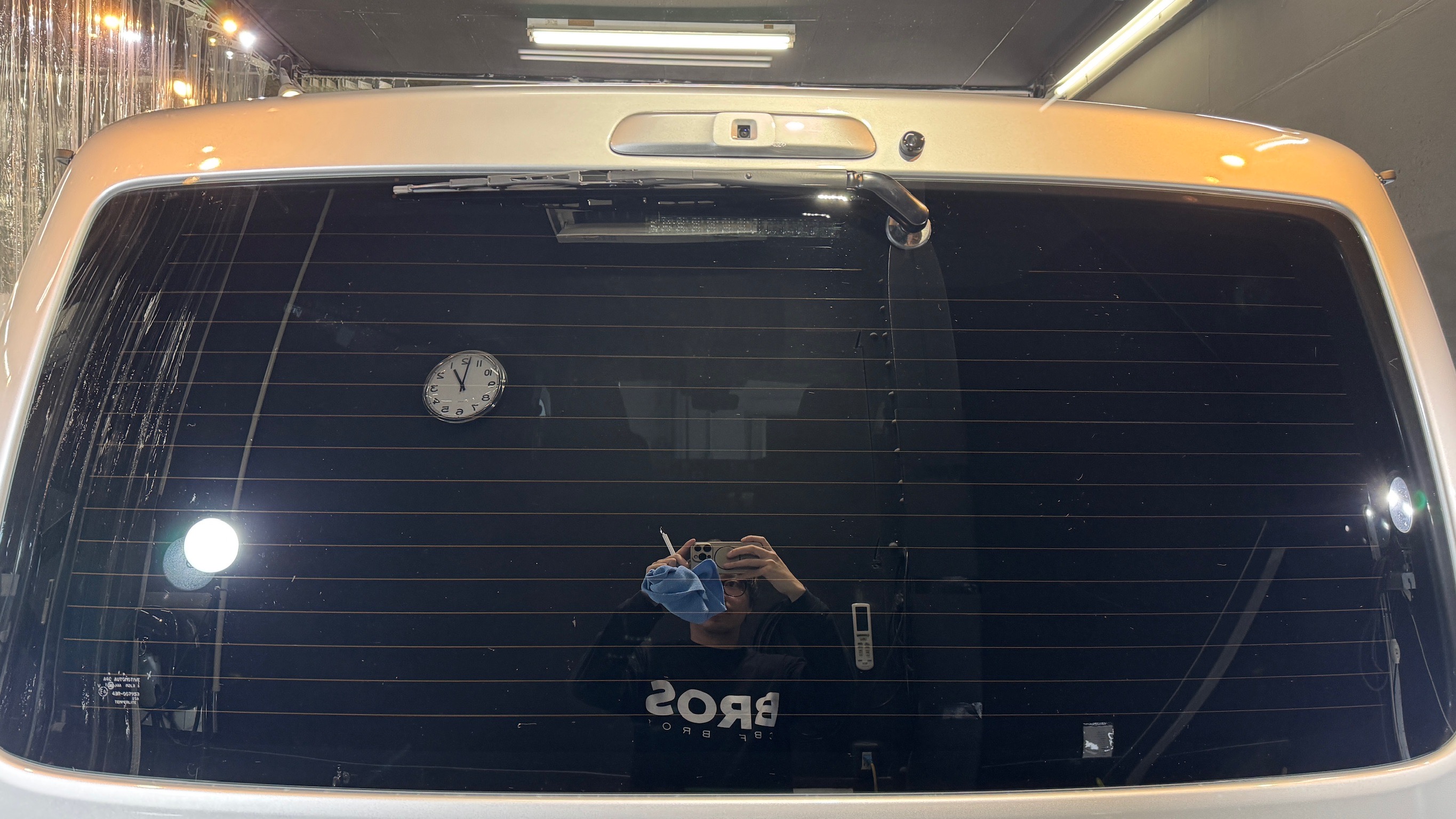 トヨタ・ハイエース：断熱フィルム施工｜完成写真３