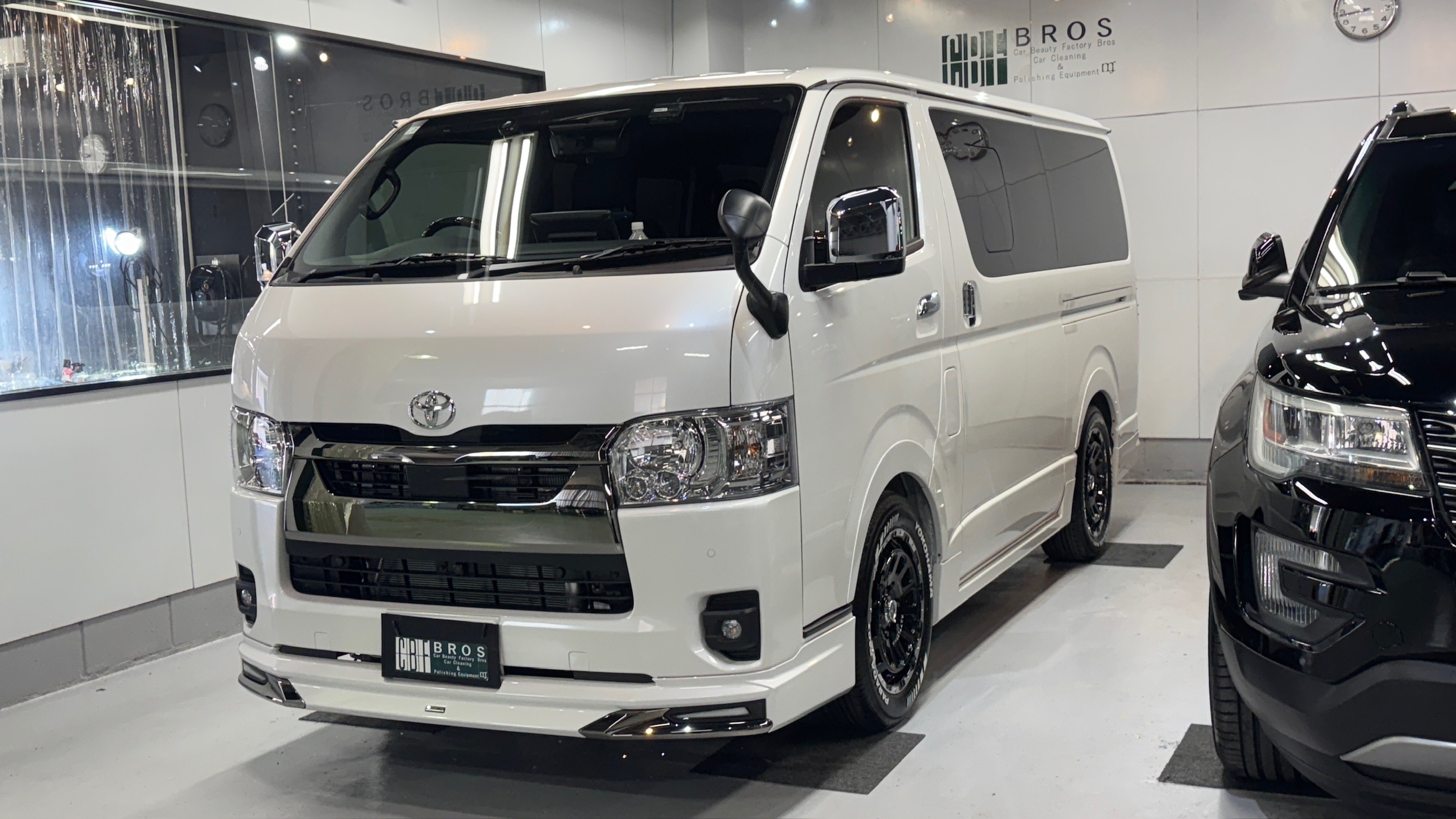 トヨタ・ハイエース:ガードグレイズ施工:完成写真2
