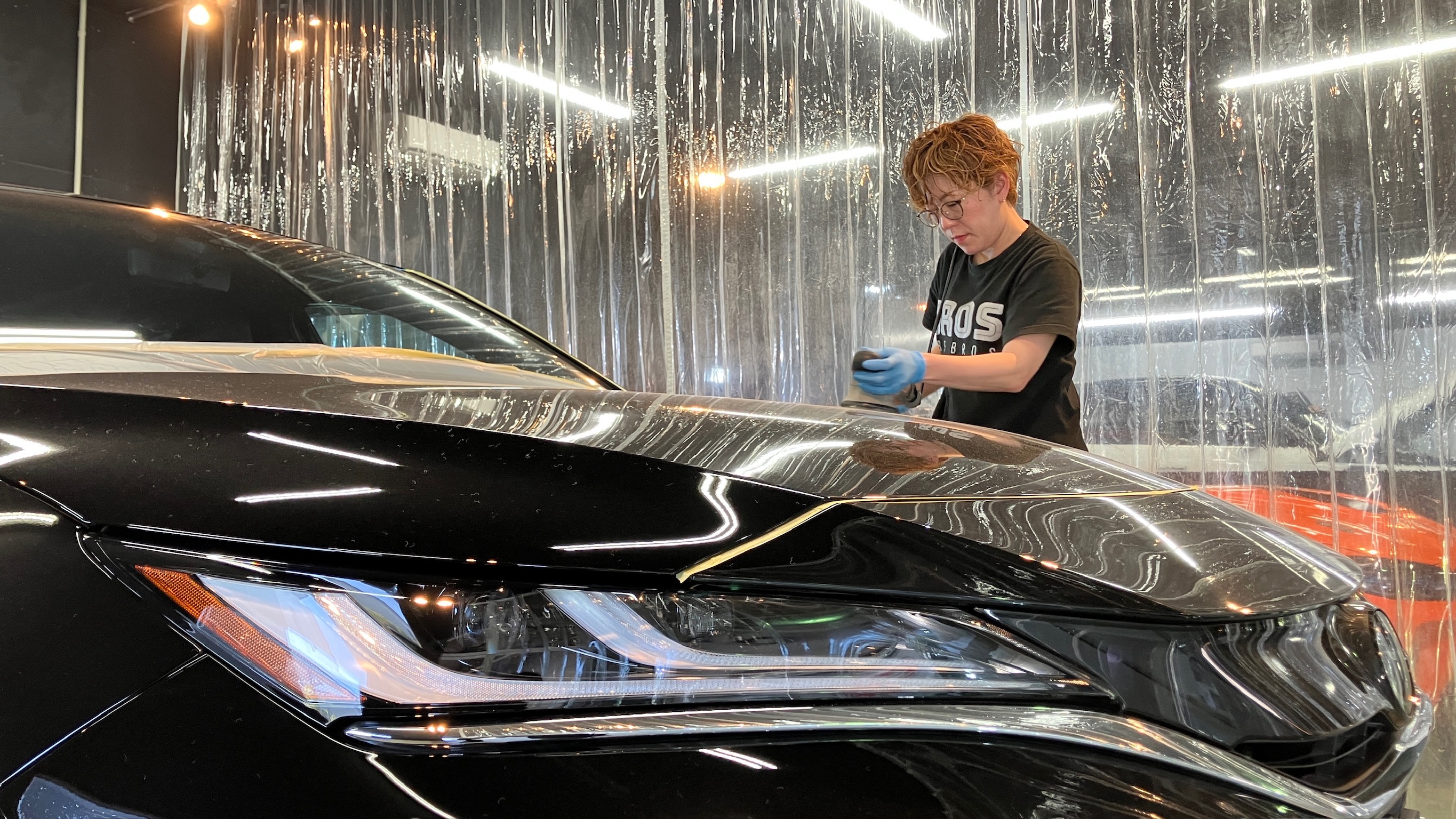 トヨタ・ハリアー:ガラスコーティング施工:施工写真2