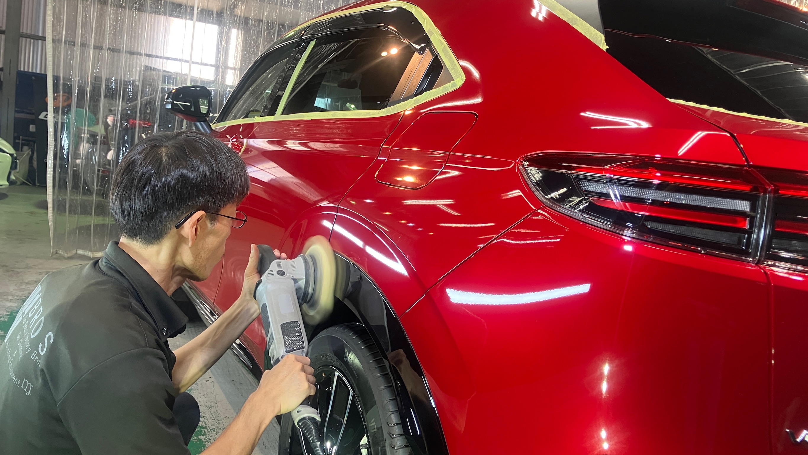 ホンダ・ヴェゼル：セラミックコーティング施工：施工写真１