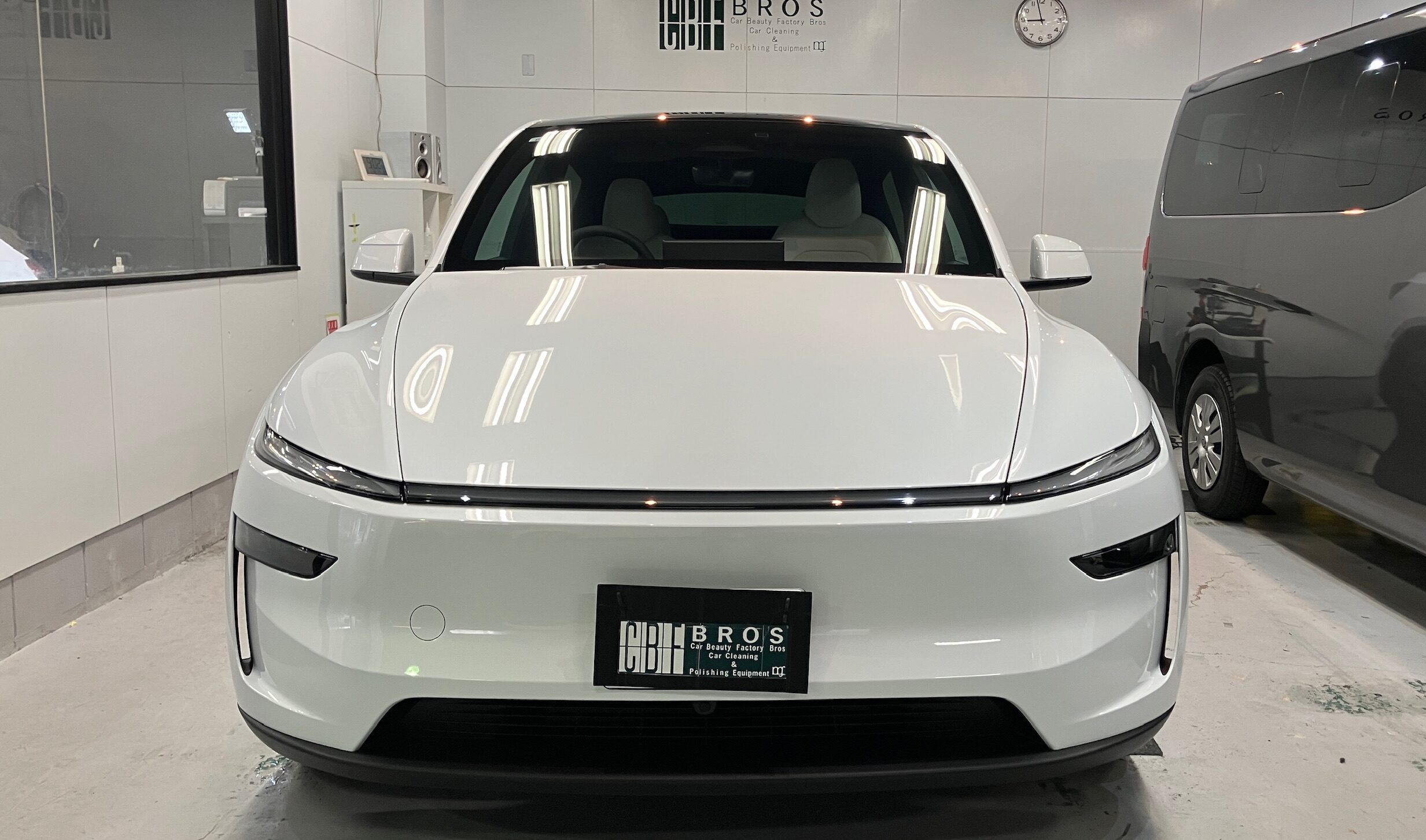 テスラ・モデルY:ガードグレイズ施工:完成写真1