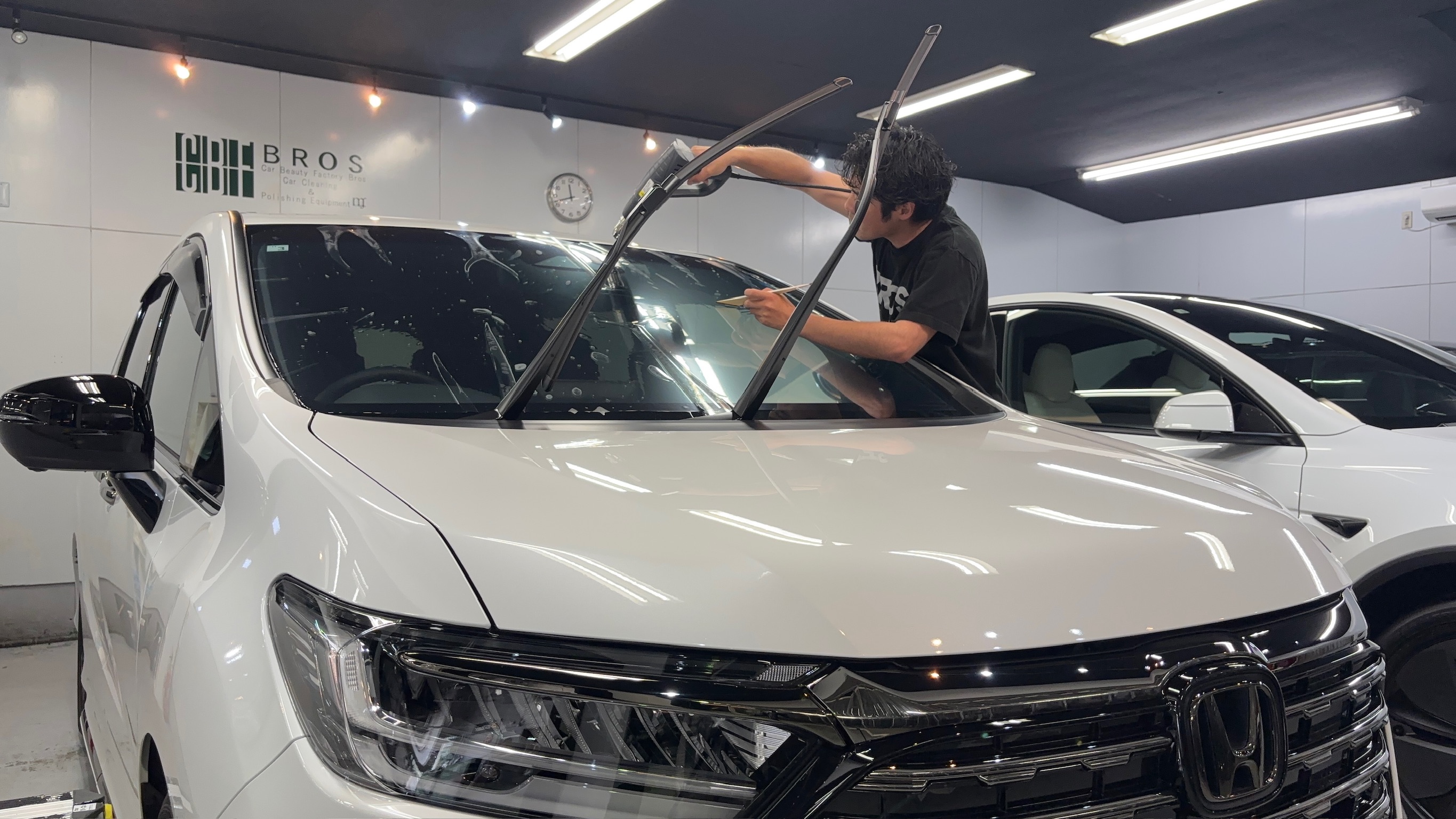 ホンダ・オデッセイ:断熱カーフィルム施工:施工写真2