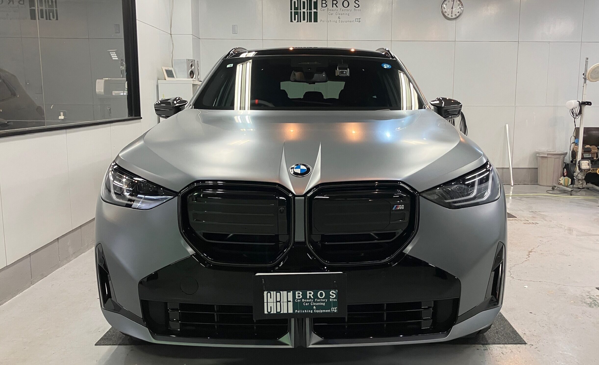 BMW・X3：セラミックコーティング施工：完成写真１