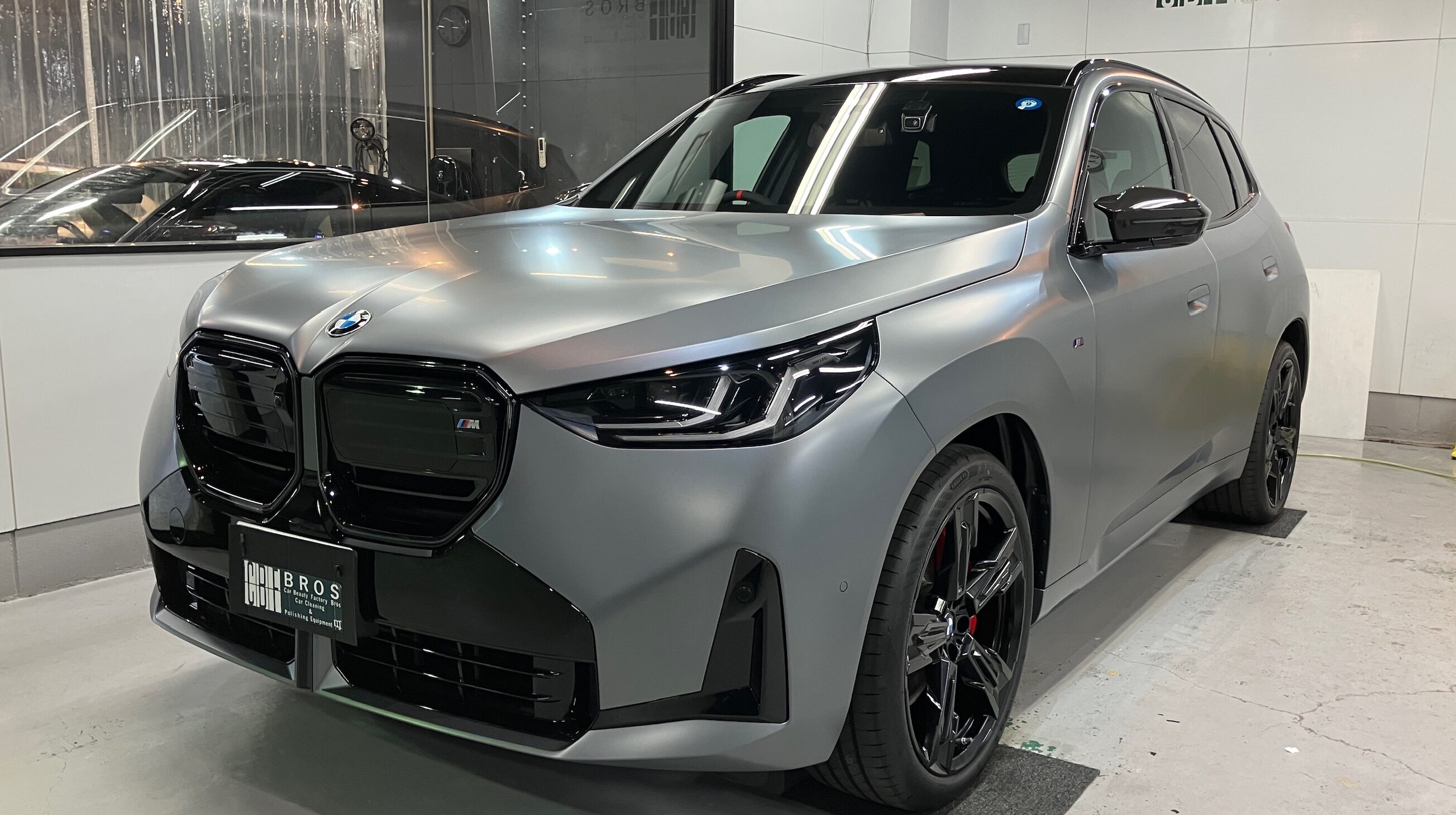BMW・X3：セラミックコーティング施工：完成写真２