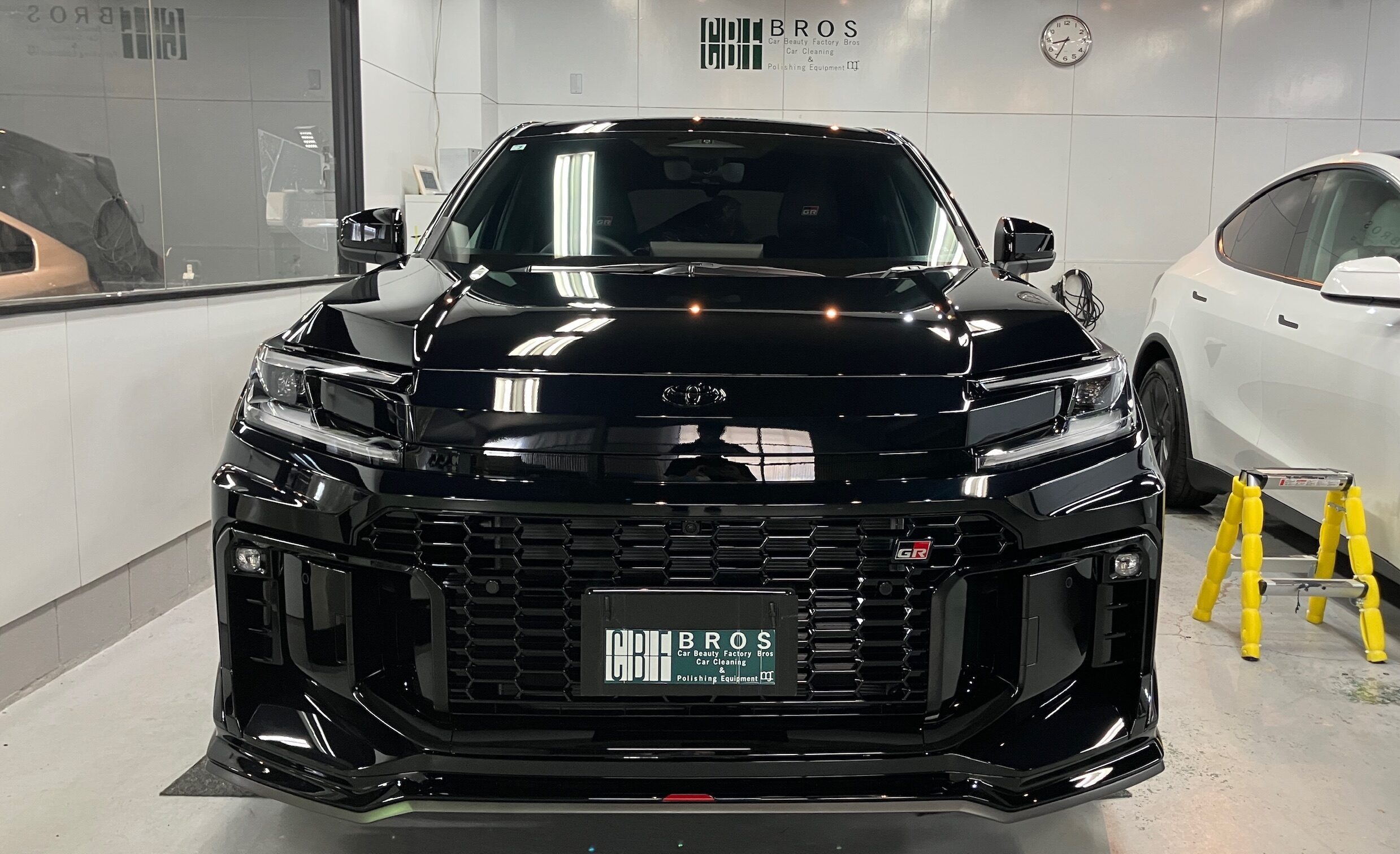 トヨタ・RAV4:ガードグレイズ施工:施工写真1