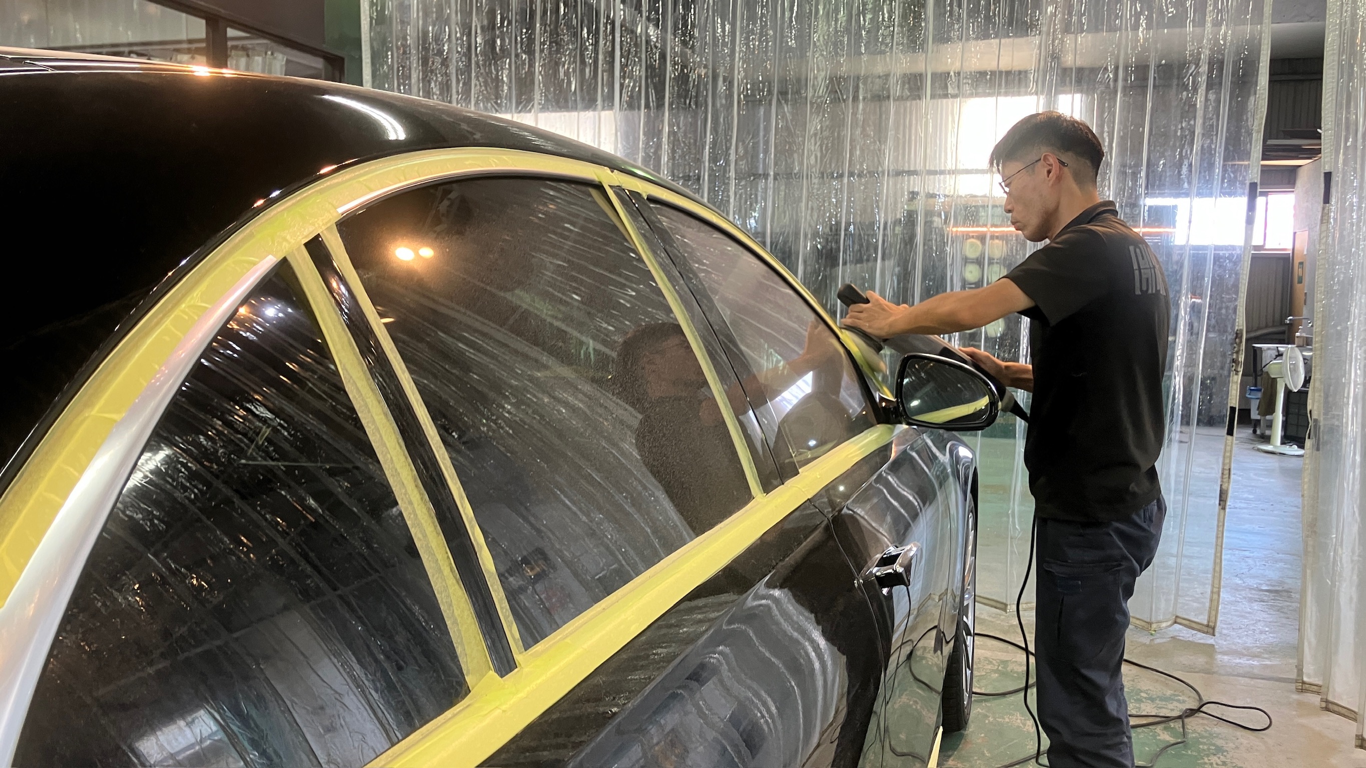 メルセデス・ベンツ・S500：FORCE50施工：研磨作業の様子２