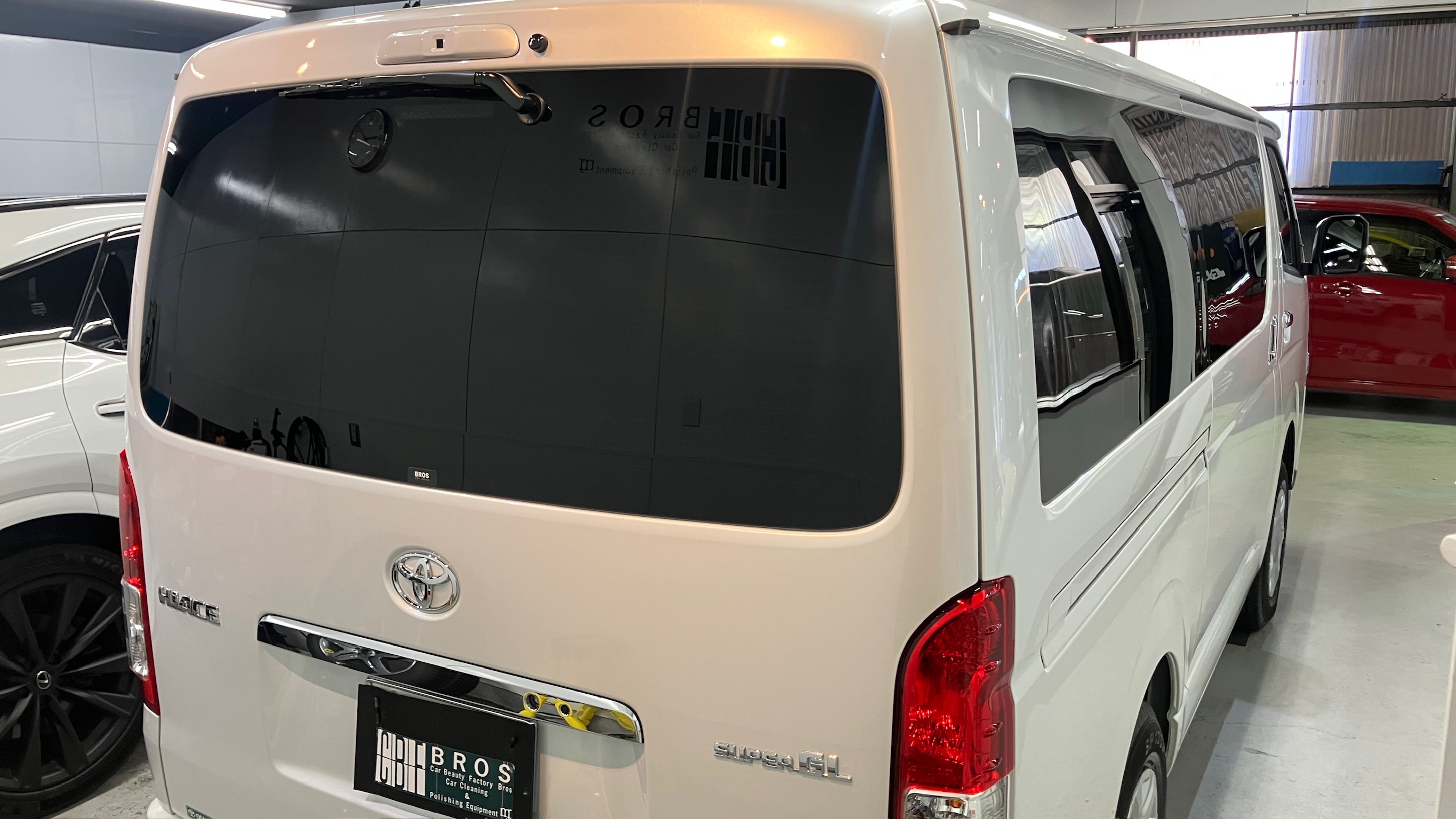トヨタ・ハイエース:FORCE25施工:完成写真4